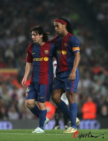 容豪华却未 容豪华却未