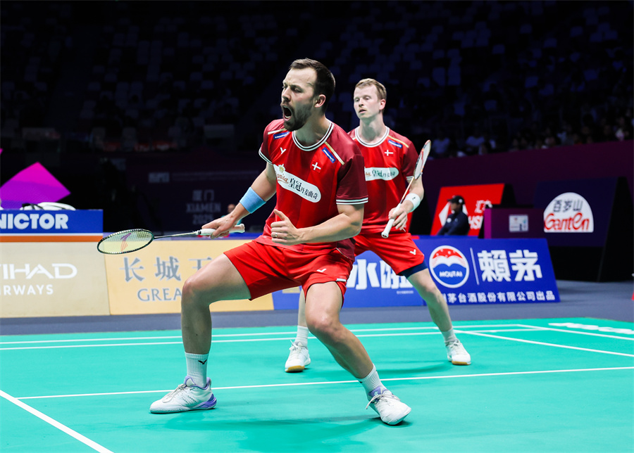 湖人用主场 湖人用主场